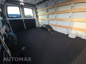 2025 GMC Savana 2500 Cargo Van 1WT 135.0" WB - miniatura 13