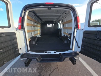 2025 GMC Savana 2500 Cargo Van 1WT 135.0" WB - miniatura 5