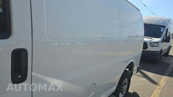 2025 GMC Savana 2500 Cargo Van 1WT 135.0" WB - miniatura 25