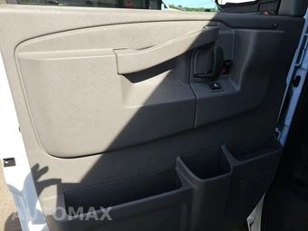 2025 GMC Savana 2500 Cargo Van 1WT 135.0" WB - miniatura 9