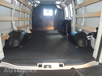 2025 GMC Savana 2500 Cargo Van 1WT 135.0" WB - miniatura 15