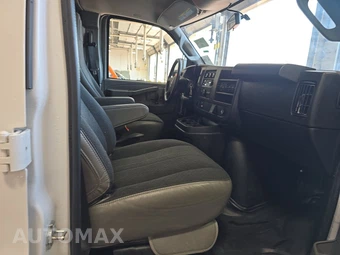 2025 GMC Savana 2500 Cargo Van 1WT 135.0" WB - miniatura 8