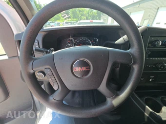 2025 GMC Savana 2500 Cargo Van 1WT 135.0" WB - miniatura 10