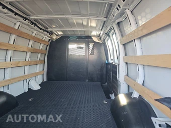 2025 GMC Savana 2500 Cargo Van 1WT 135.0" WB - miniatura 15