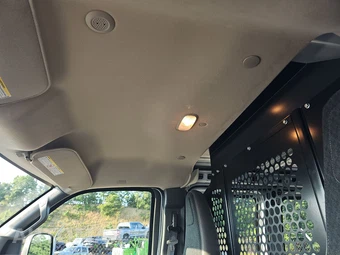 2025 GMC Savana 2500 Cargo Van 1WT 135.0" WB - miniatura 16