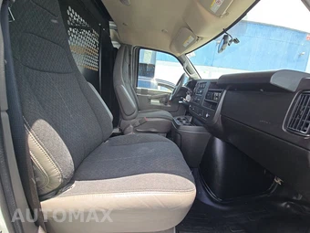 2025 GMC Savana 2500 Cargo Van 1WT 135.0" WB - miniatura 8