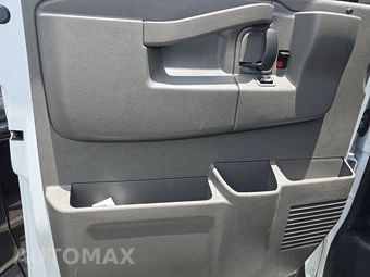 2025 GMC Savana 2500 Cargo Van 1WT 135.0" WB - miniatura 9