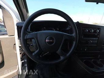 2025 GMC Savana 2500 Cargo Van 1WT 135.0" WB - miniatura 10