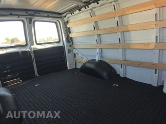 2025 GMC Savana 2500 Cargo Van 1WT 135.0" WB - miniatura 13