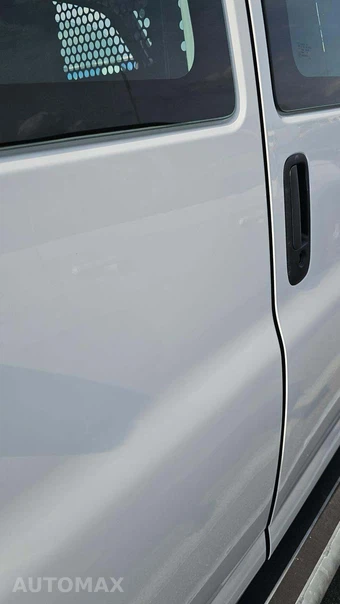 2025 GMC Savana 2500 Cargo Van 1WT 135.0" WB - miniatura 5