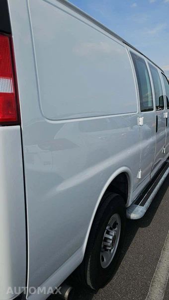2025 GMC Savana 2500 Cargo Van 1WT 135.0" WB - miniatura 6