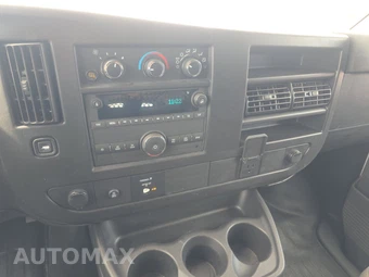 2025 GMC Savana 2500 Cargo Van 1WT 135.0" WB - miniatura 11