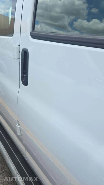 2025 GMC Savana 2500 Cargo Van 1WT 135.0" WB - miniatura 25