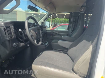 2025 GMC Savana 2500 Cargo Van 1WT 135.0" WB - miniatura 7