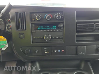 2025 GMC Savana 2500 Cargo Van 1WT 135.0" WB - miniatura 11