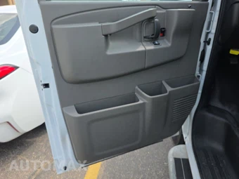 2025 GMC Savana 2500 Cargo Van 1WT 135.0" WB - miniatura 9