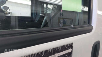 2025 GMC Savana 2500 Cargo Van 1WT 135.0" WB - miniatura 23