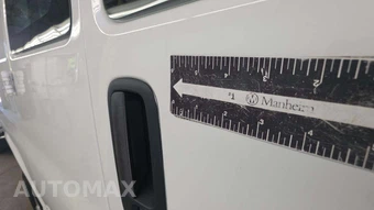 2025 GMC Savana 2500 Cargo Van 1WT 135.0" WB - miniatura 32