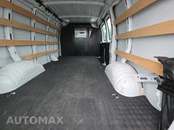 2025 GMC Savana 2500 Cargo Van 1WT 135.0" WB - miniatura 15