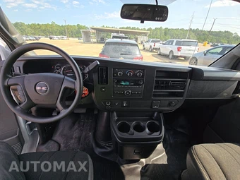 2025 GMC Savana 2500 Cargo Van 1WT 135.0" WB - miniatura 11