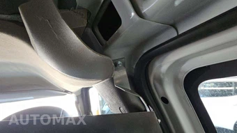 2025 GMC Savana 2500 Cargo Van 1WT 135.0" WB - miniatura 9