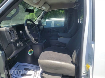 2025 GMC Savana 2500 Cargo Van 1WT 135.0" WB - miniatura 7