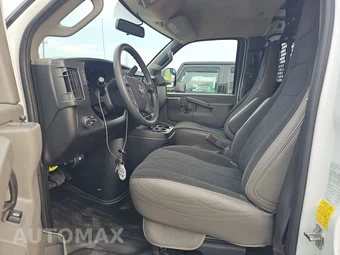 2025 GMC Savana 2500 Cargo Van 1WT 135.0" WB - miniatura 7