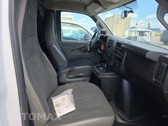 2025 GMC Savana 2500 Cargo Van 1WT 135.0" WB - miniatura 8