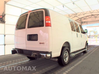 2025 GMC Savana 2500 Cargo Van 1WT 135.0" WB - miniatura 4