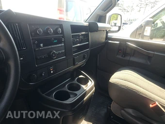 2025 GMC Savana 2500 Cargo Van 1WT 135.0" WB - miniatura 11
