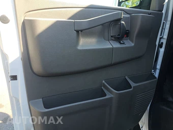 2025 GMC Savana 2500 Cargo Van 1WT 135.0" WB - miniatura 9