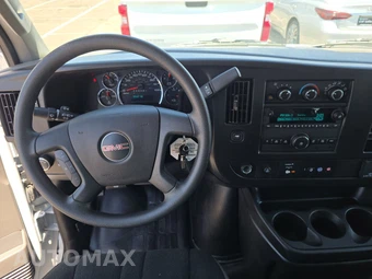 2025 GMC Savana 2500 Cargo Van 1WT 135.0" WB - miniatura 11