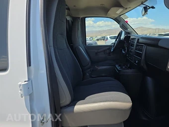 2025 GMC Savana 2500 Cargo Van 1WT 135.0" WB - miniatura 8
