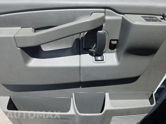 2025 GMC Savana 2500 Cargo Van 1WT 135.0" WB - miniatura 9