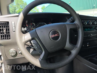 2025 GMC Savana 2500 Cargo Van 1WT 135.0" WB - miniatura 10