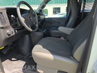 2025 GMC Savana 2500 Cargo Van 1WT 135.0" WB - miniatura 7