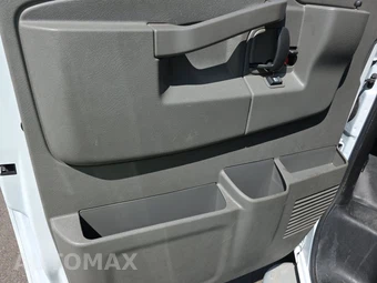 2025 GMC Savana 2500 Cargo Van 1WT 135.0" WB - miniatura 9