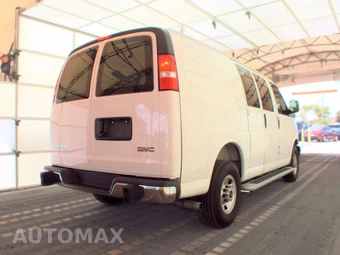 2025 GMC Savana 2500 Cargo Van 1WT 135.0" WB - miniatura 4