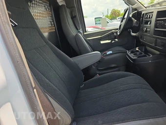 2025 GMC Savana 2500 Cargo Van 1WT 135.0" WB - miniatura 8