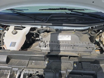 2025 GMC Savana 2500 Cargo Van 1WT 135.0" WB - miniatura 14