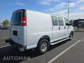 2025 GMC Savana 2500 Cargo Van 1WT 135.0" WB - miniatura 4
