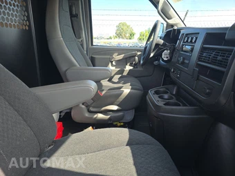 2025 GMC Savana 2500 Cargo Van 1WT 135.0" WB - miniatura 8