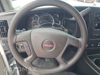 2025 GMC Savana 2500 Cargo Van 1WT 135.0" WB - miniatura 10