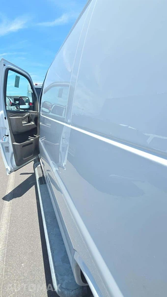 2025 GMC Savana 2500 Cargo Van 1WT 135.0" WB - miniatura 22