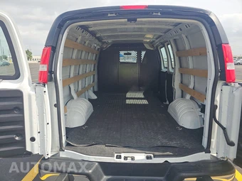 2025 GMC Savana 2500 Cargo Van 1WT 135.0" WB - miniatura 15
