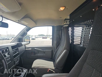 2025 GMC Savana 2500 Cargo Van 1WT 135.0" WB - miniatura 16