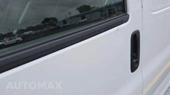 2025 GMC Savana 2500 Cargo Van 1WT 135.0" WB - miniatura 20