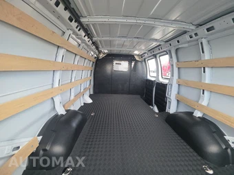 2025 GMC Savana 2500 Cargo Van 1WT 135.0" WB - miniatura 15
