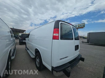 2025 GMC Savana 2500 Cargo Van 1WT 135.0" WB - miniatura 6