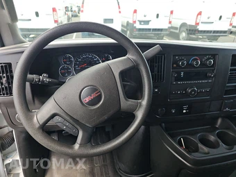 2025 GMC Savana 2500 Cargo Van 1WT 135.0" WB - miniatura 11